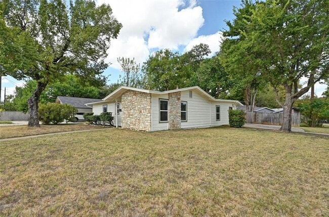 Building Photo - 1130 Gardner Rd