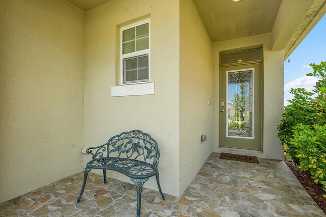 Building Photo - 10692 SW Vasari Way