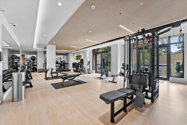 Building Photo - 3400 SW 27th Ave