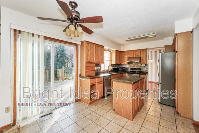 Building Photo - 631 Eagle Ridge Rd