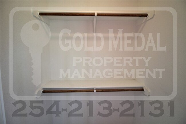 Building Photo - 2513 Jake Dr