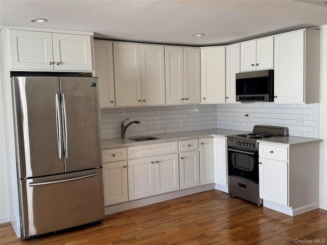 Building Photo - 505 S Main St