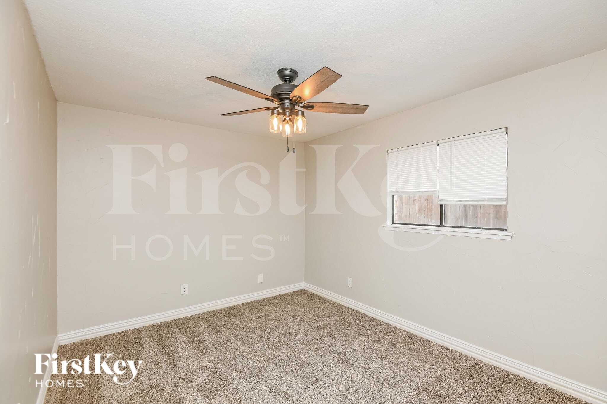 Building Photo - 3724 Mulberry Ln