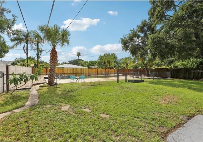 Building Photo - 6 N Orion Ave