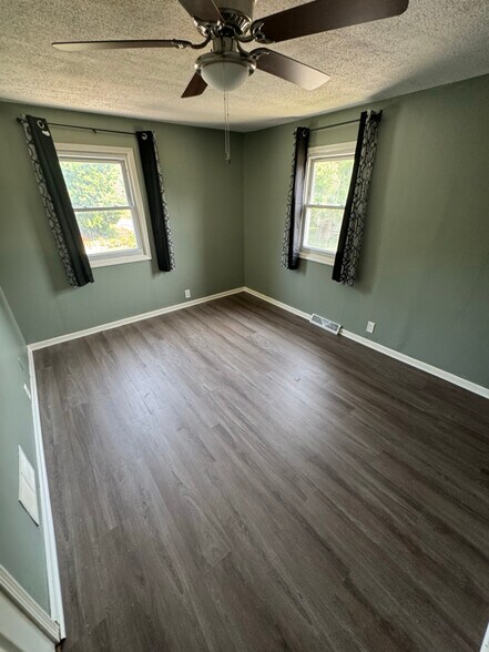 Building Photo - 1 Pequot St