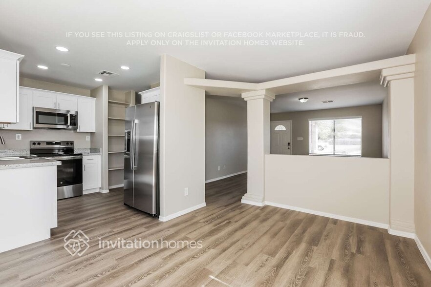 Building Photo - 250 Dakota St