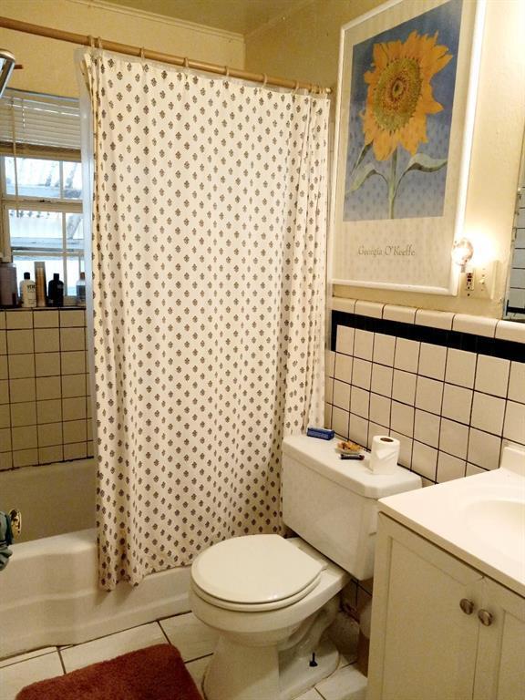 Building Photo - 611 Clifford Dr