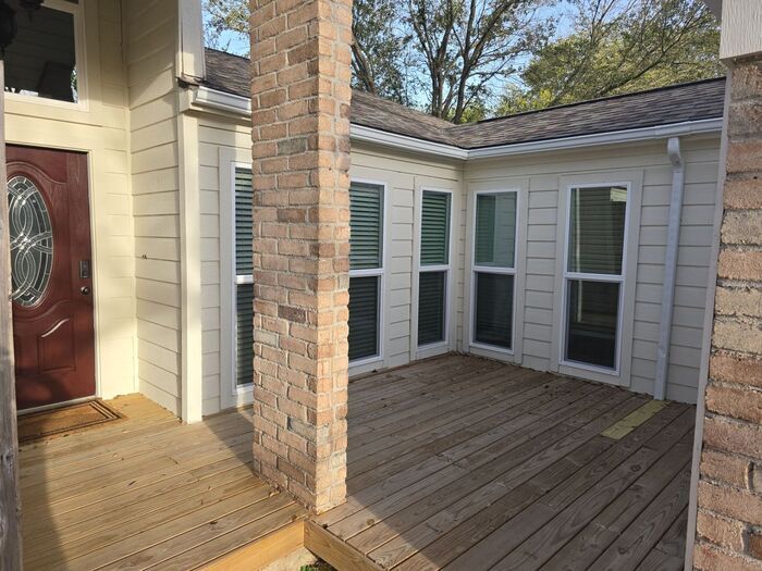 Building Photo - 2102 Gray Falls Dr