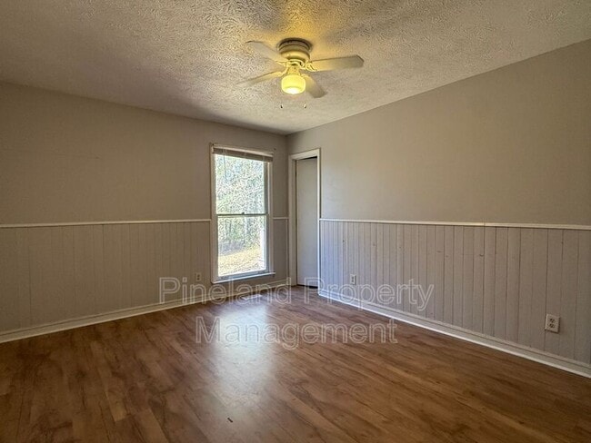 Building Photo - 6577 Green Meadow Ct