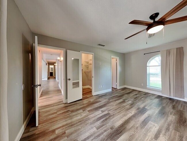 Building Photo - 2111 El Dorado Way