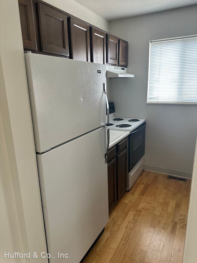 Building Photo - 2 br, 1 bath House - 8759 Chase Drive #174