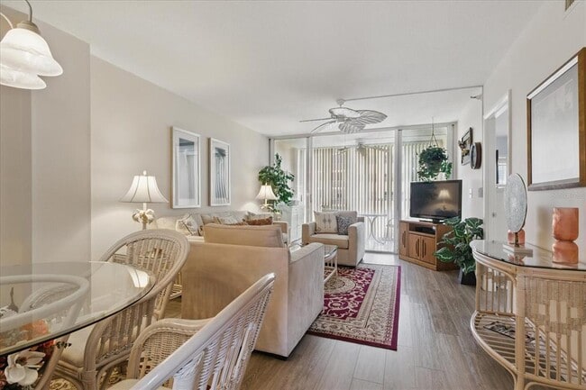 Building Photo - 244 St Augustine Ave