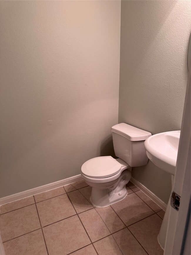 Building Photo - 21003 Kirkland Woods Dr