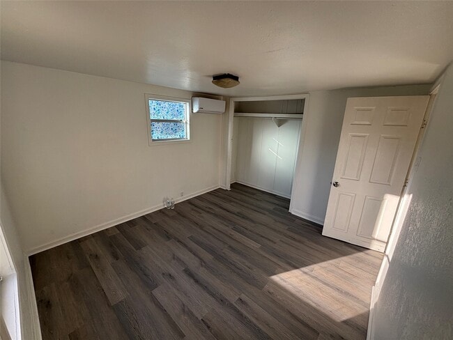 Building Photo - 11440 Underwood St