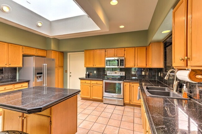Building Photo - San Ignacio Vistas - Green Valley (Age Restricted community, at least one person must be 55 or ol...