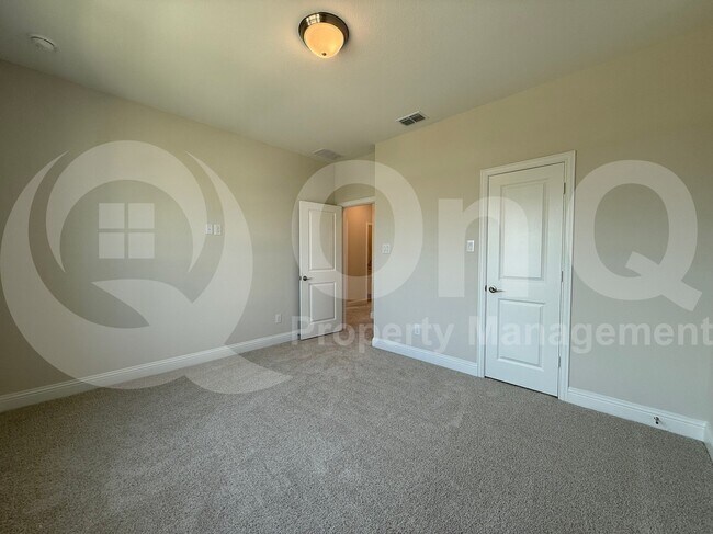 Building Photo - 11531 Chartwell Ct