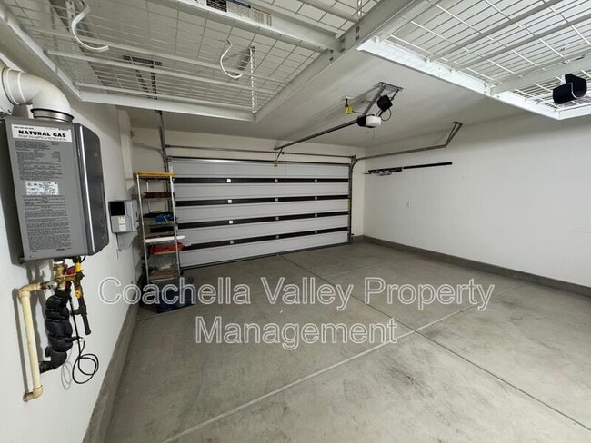 Building Photo - 74049 Kingston Ct W