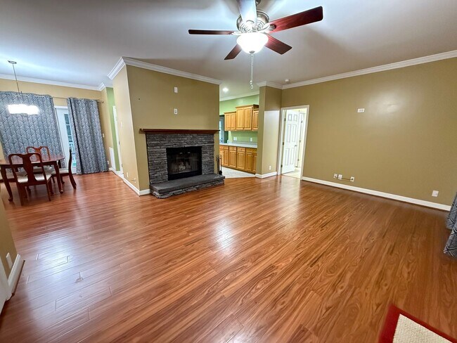 Building Photo - 3 Bedroom 2 Bath House in Lighthouse Point - James Island Charleston