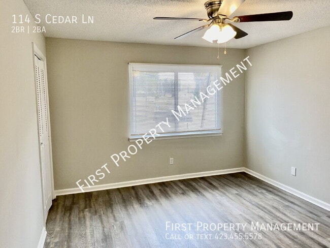 Building Photo - 114 S Cedar Ln