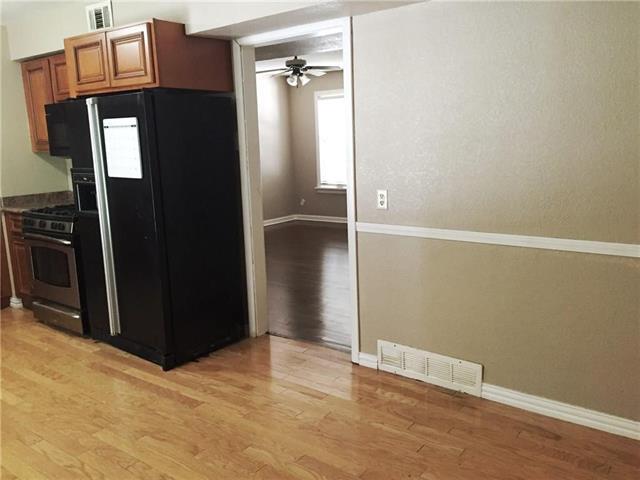 Building Photo - 216 Elm St