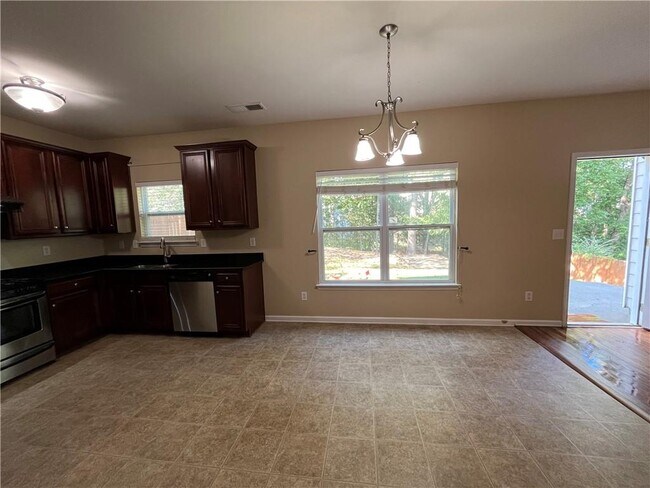 Building Photo - 1265 Wondering Way