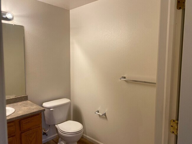 Building Photo - 2541 S Bahama Cir