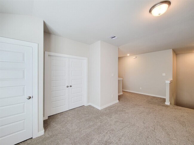 Building Photo - 8401 Hazel River Dr