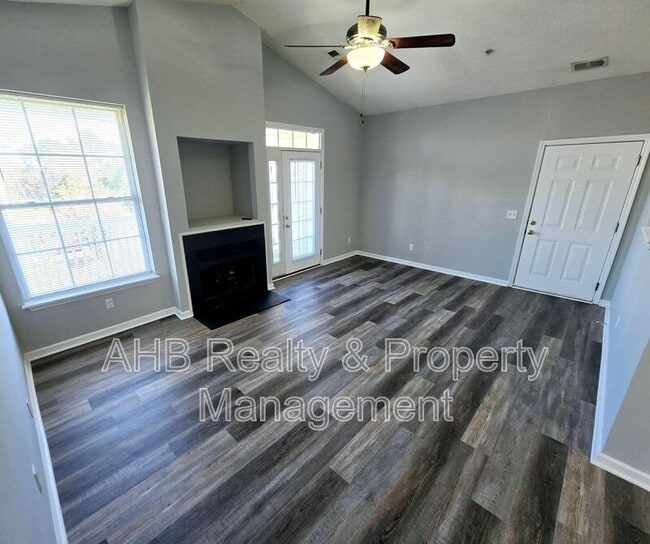 Building Photo - 3009 Winston Dr