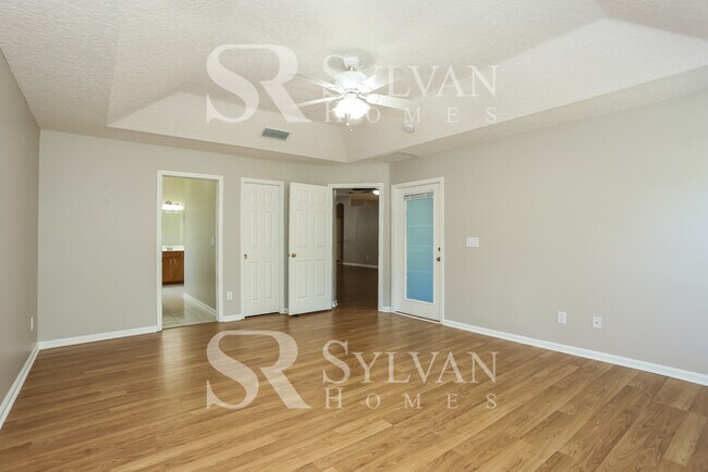 Building Photo - Lease today! No extra charge for contentme...