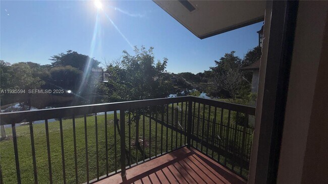 Primary Photo - 9788 Nob Hill Ct