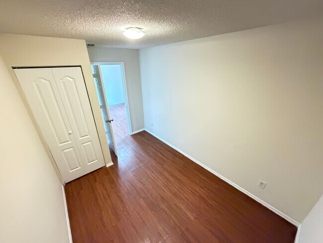 Building Photo - PRICE DROP! Orlando: 2BD/ 2BA - A Bright, Comfortable Home Designed for Everyday Living! WASHER &...