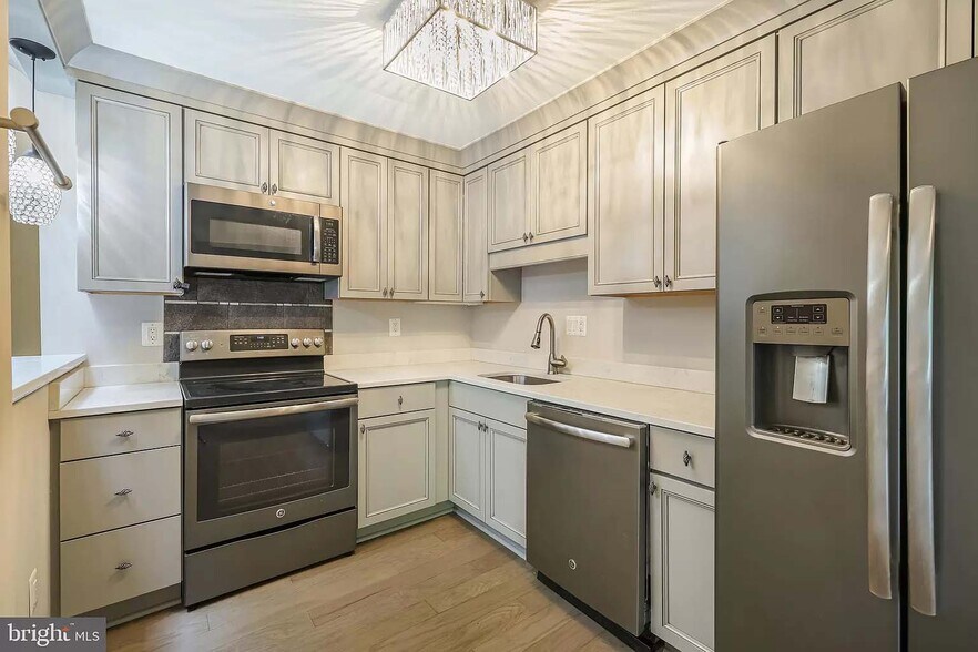 Building Photo - 2143 Colts Neck Ct