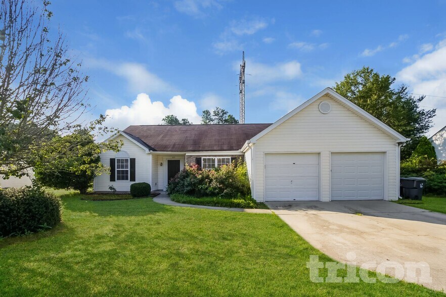 Building Photo - 425 Crested View Dr