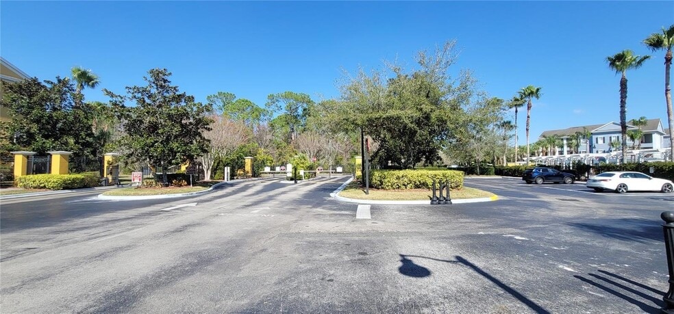 Gated entry - 3707 Conroy Rd