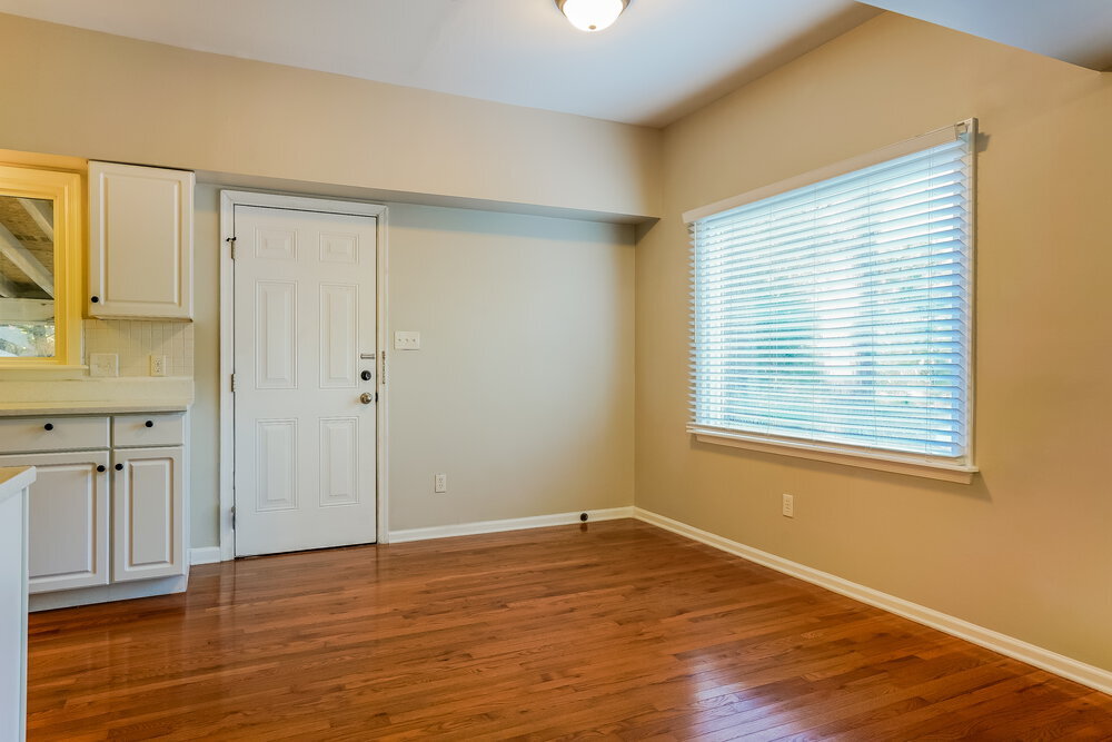 Building Photo - 1608 Maybrook Dr