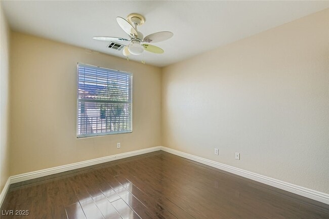 Building Photo - 5986 Ambleshire Ave