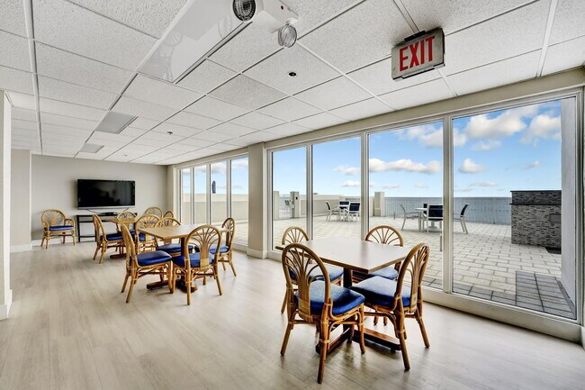 Building Photo - 4511 S Ocean Blvd