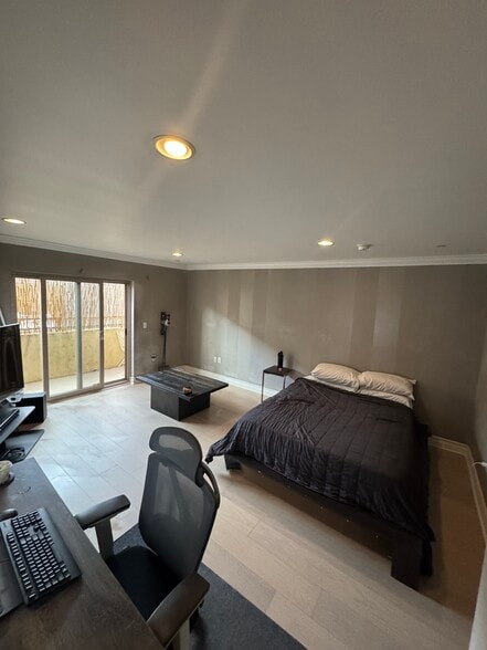 Building Photo - 1417 S Westgate Ave