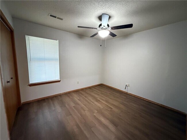 Building Photo - 4310 Nightingale Ln