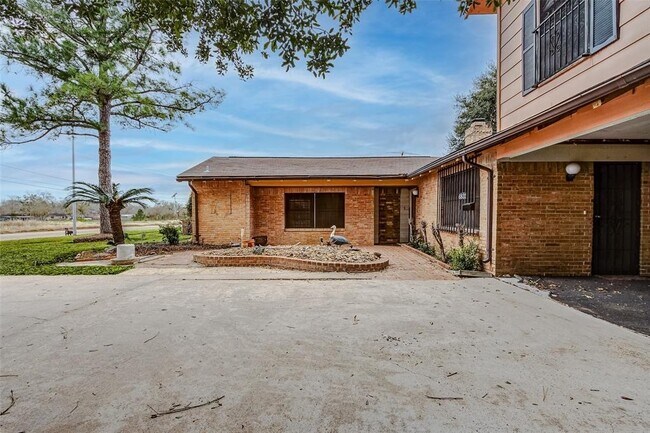 Building Photo - 6831 Reed Rd
