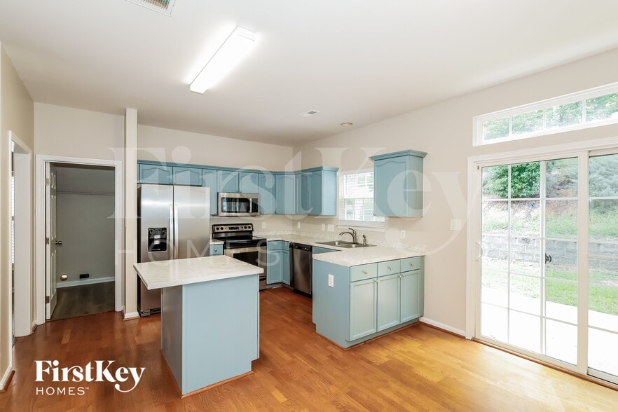 Building Photo - 2108 Pineapple Ct