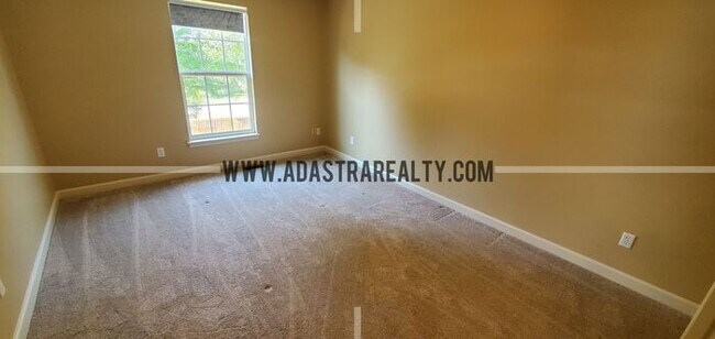 Building Photo - Gorgeous Updated Home in Blue Valley, South Overland Park-Available in APRIL!!