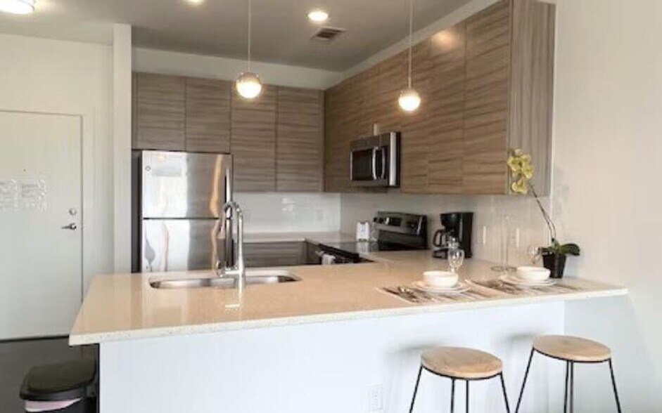 Building Photo - 688 Angier Ave NE