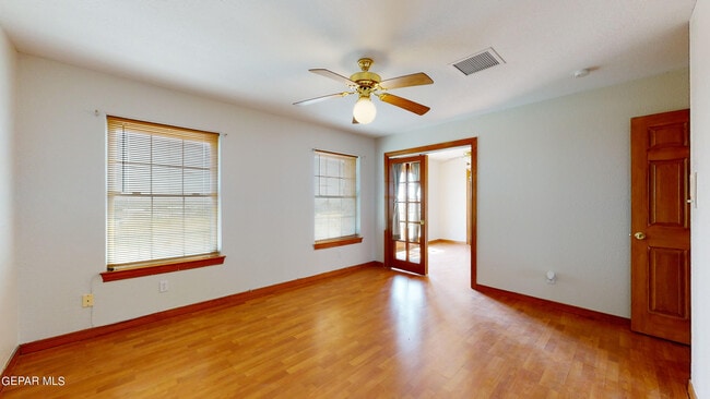 Building Photo - 9033 Leo St