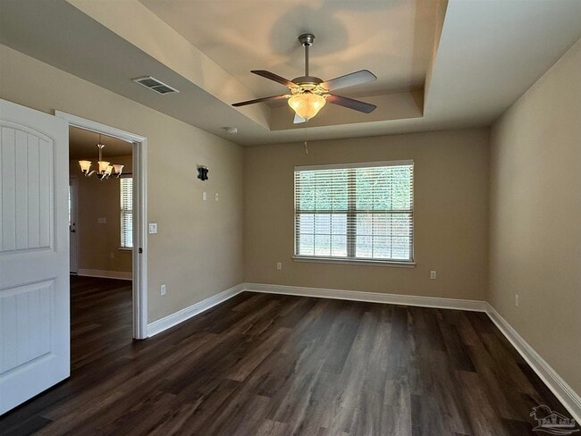 Building Photo - 4180 Hazelhurst Dr