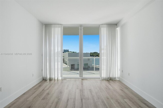 Building Photo - 6580 Indian Creek Dr