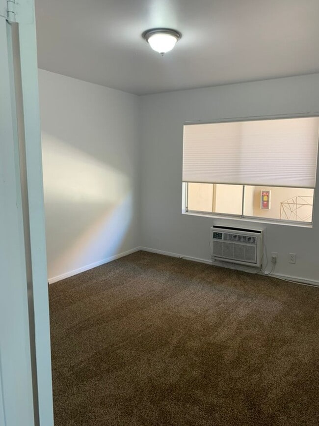 Building Photo - Two Bedroom Condo