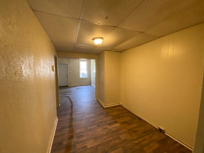 Building Photo - 231 Franklin Way