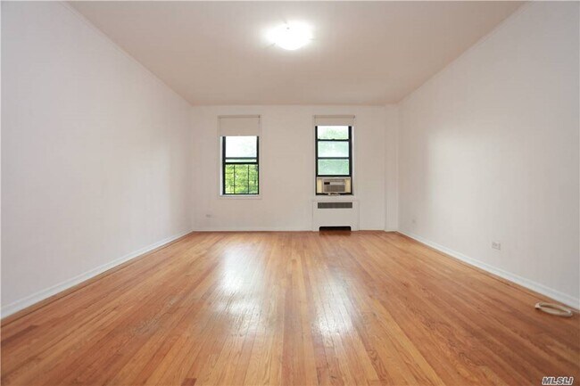 Building Photo - 65-10 99th St