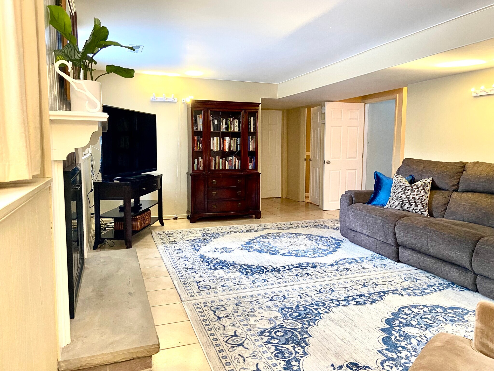 Building Photo - 8 Buchanan Rd